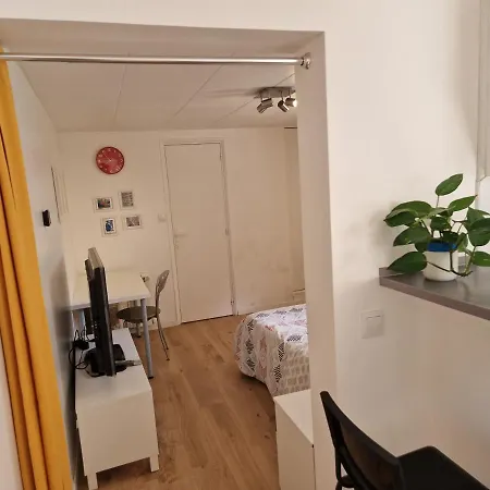 A 5 Min Du Rer B Le Guichet/ Plateau Saclay Apartment